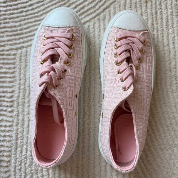 Givenchy Shoes - Givenchy Pink Low-Top Logo-Embossed Canvas Sneakers